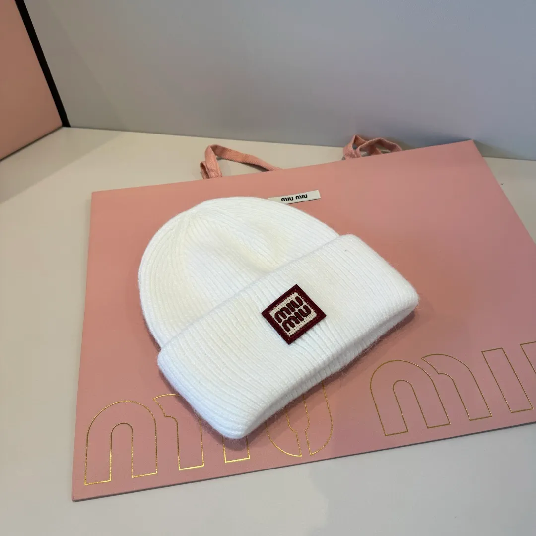 P50 miumiu original spring and summer new style woolen hat, customized, the original workmanship is meticulous and the quality is great!