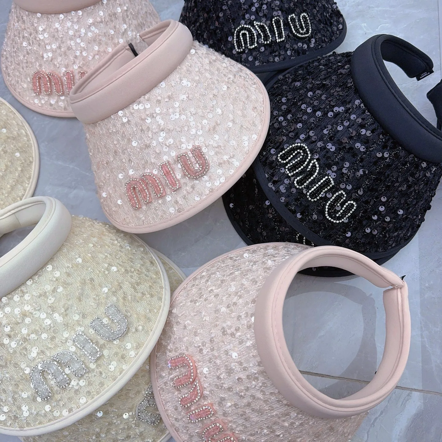 It’s coming, it’s coming, the popular miumiu heavy-duty empty top hat is now available🔥