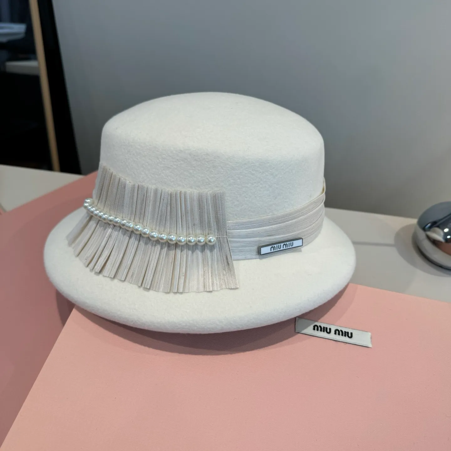 💰210¥ White miumiu autumn and winter new wool basin hat, 100% wool fabric%, head circumference 57cm