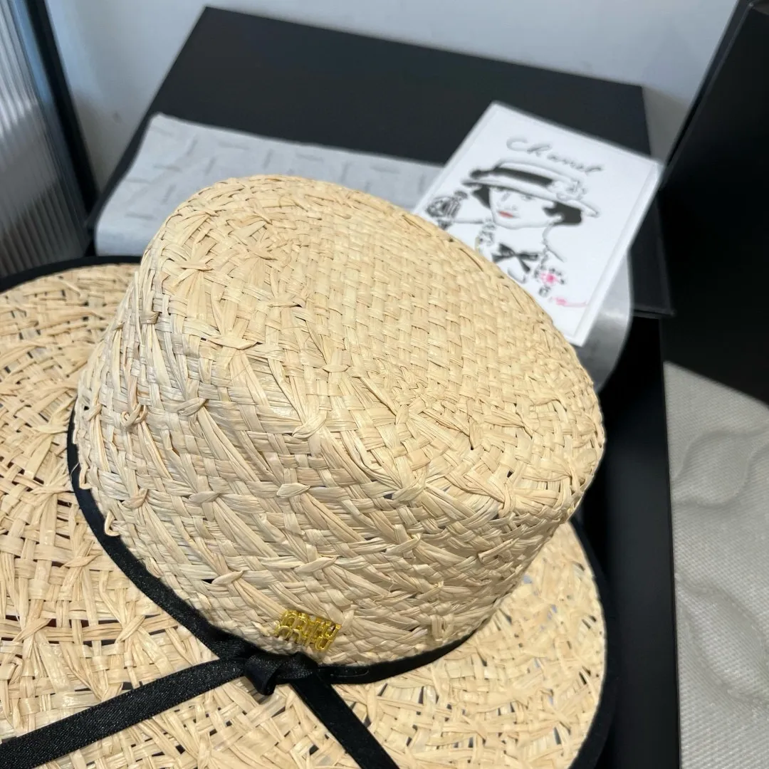 💰150¥ miumiu new flat top hat, natural straw hat, head circumference 57cm