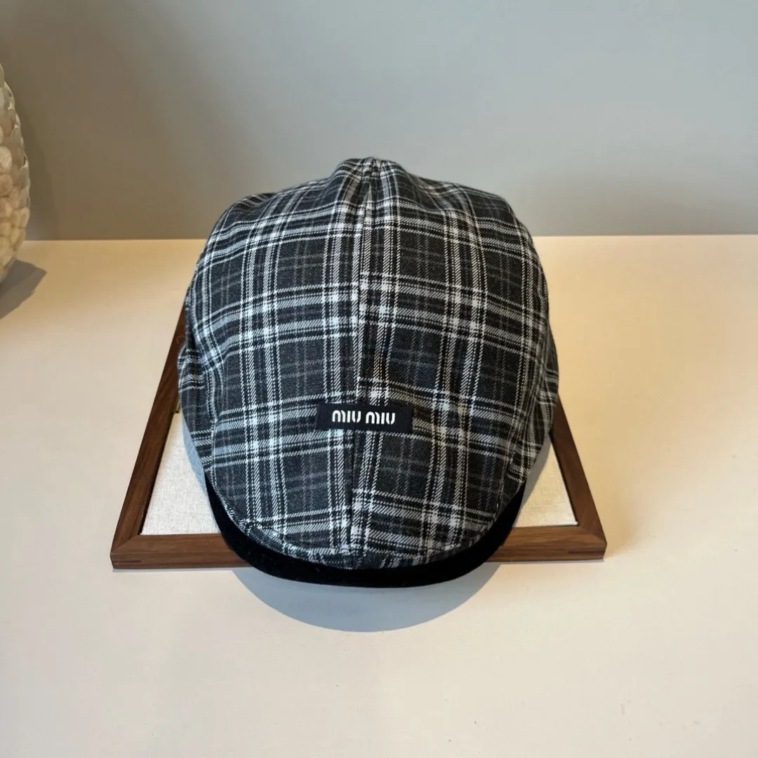 🉐150¥ miumiu duck bill forward cap, head circumference 58cm