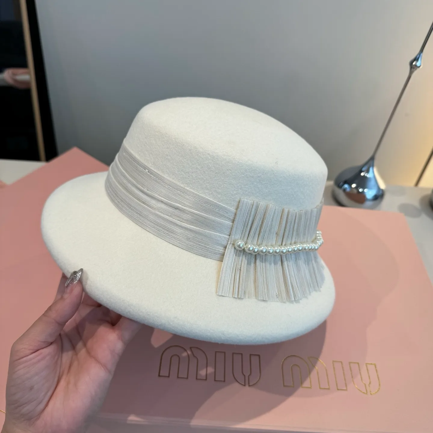 💰210¥ White miumiu autumn and winter new wool basin hat, 100% wool fabric%, head circumference 57cm