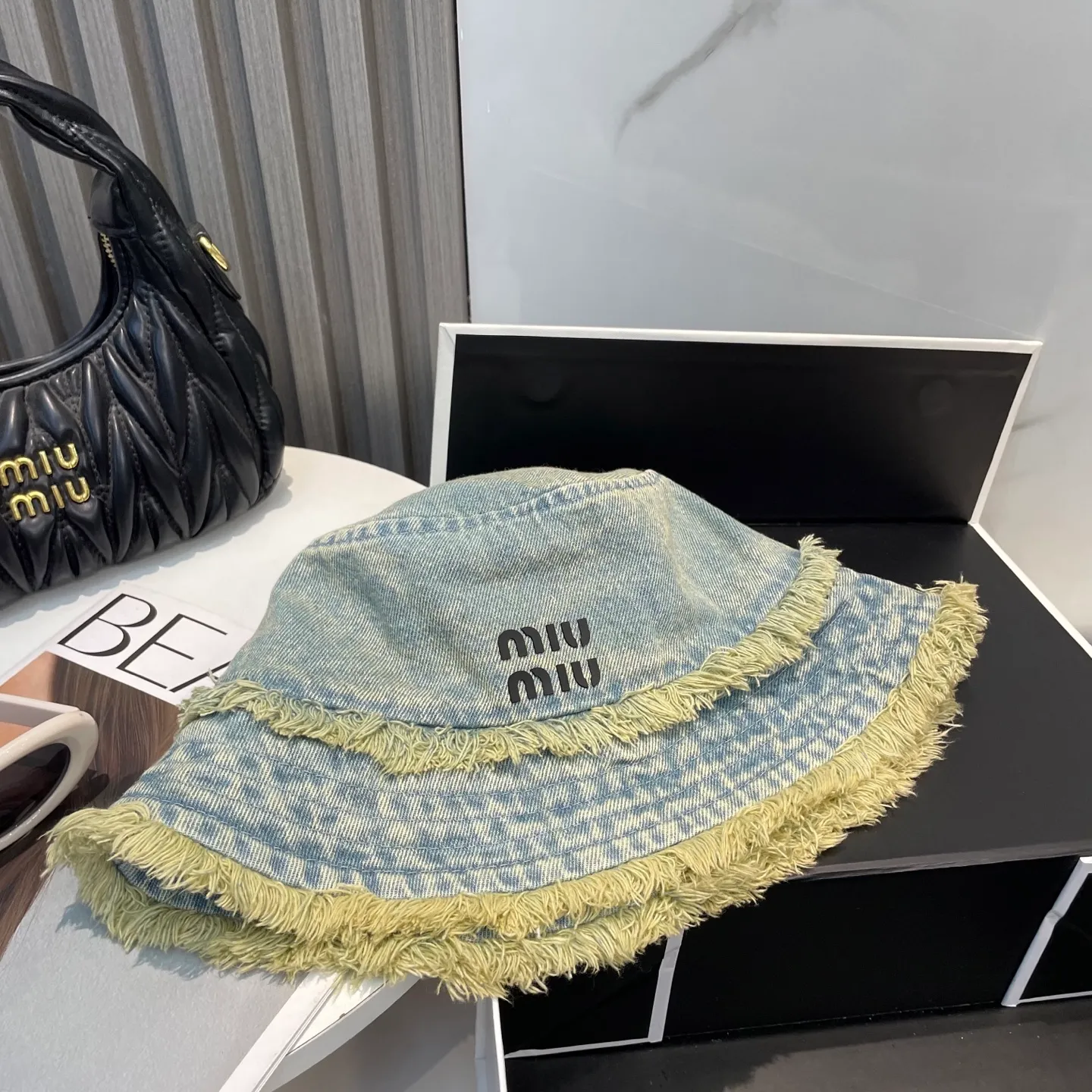 P66 💛 Comes with dust bag miumiu 2025 new washed soft denim men’s and women’s fisherman hat 🌈 Simple folding sunshade ~ a very textured one
