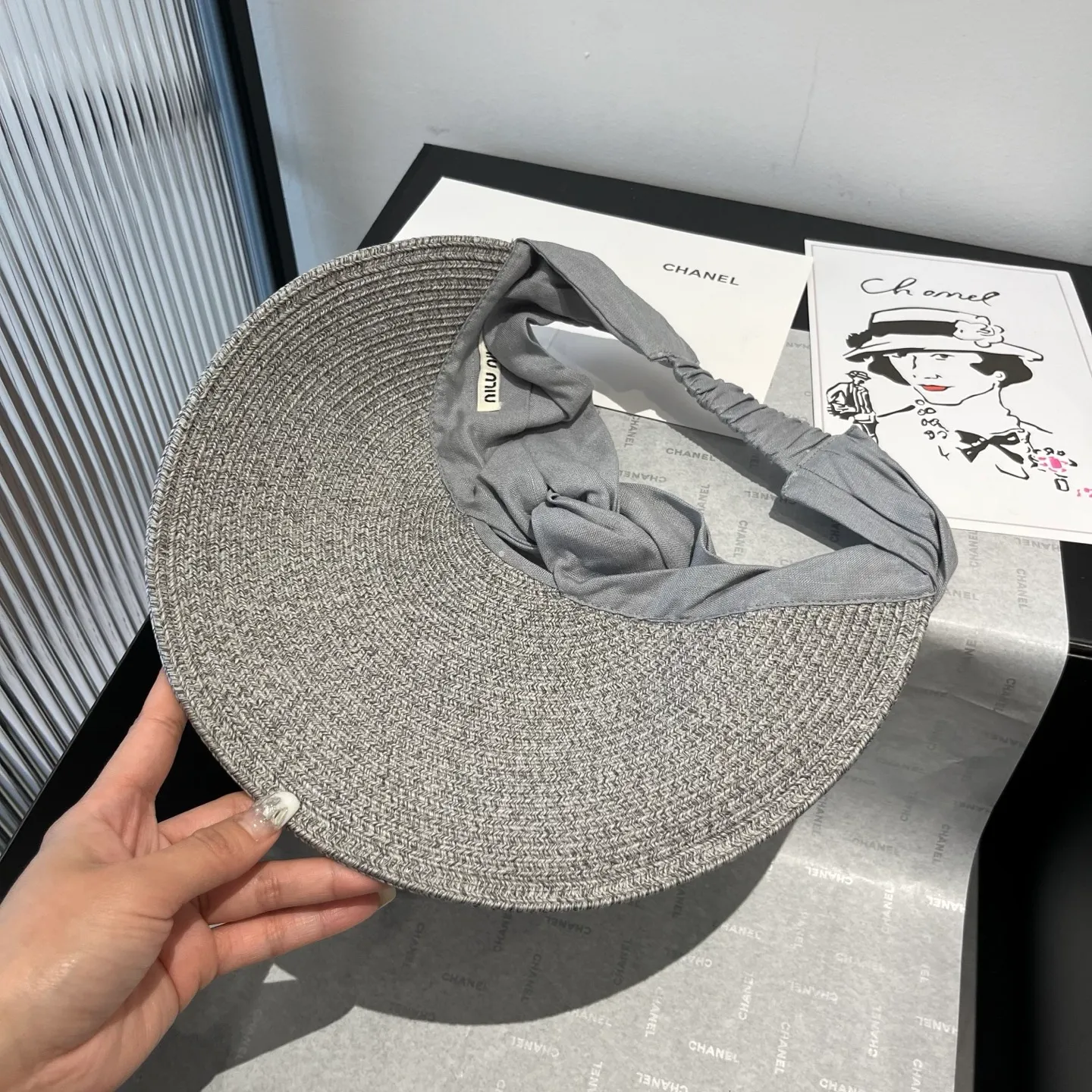 💰100¥ miumiu new straw hat, empty top sun hat, made of Japanese papyrus, light and foldable