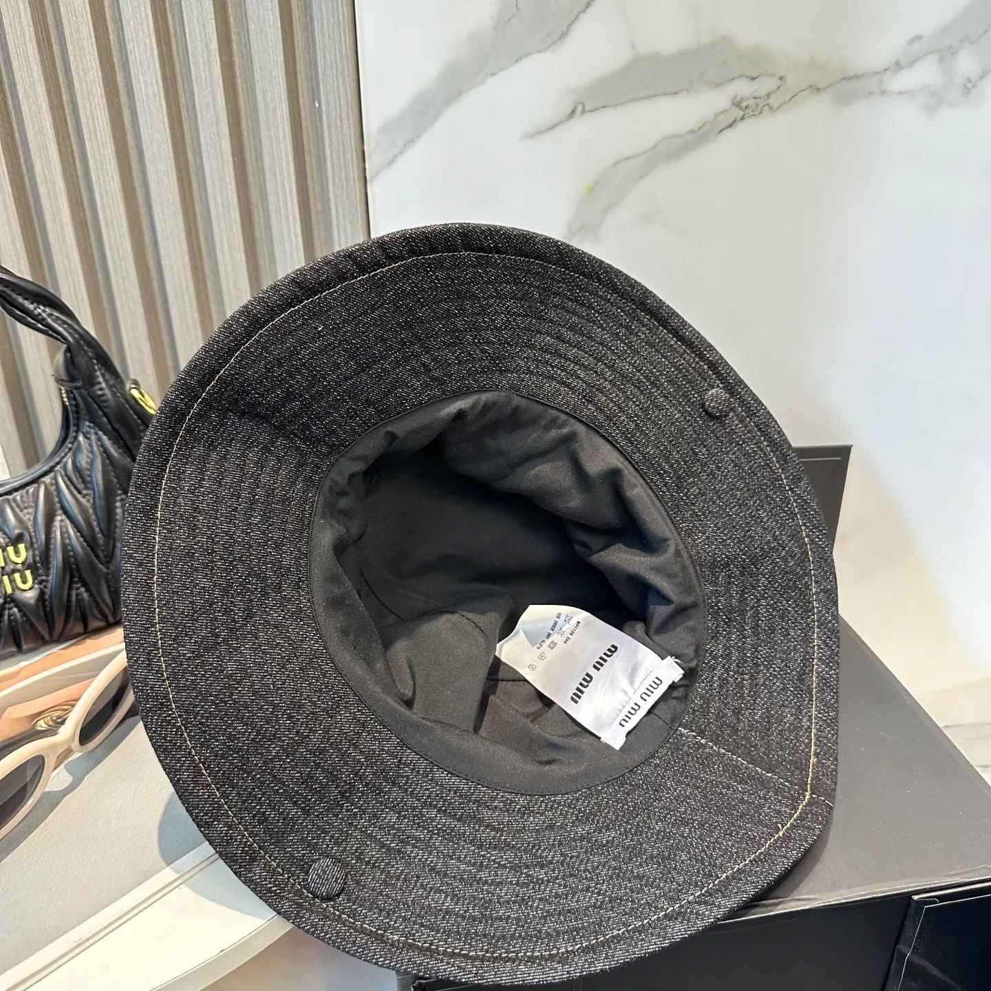 P76 miumiu denim fisherman hat, rolled edge design, counter style, head circumference 57cm