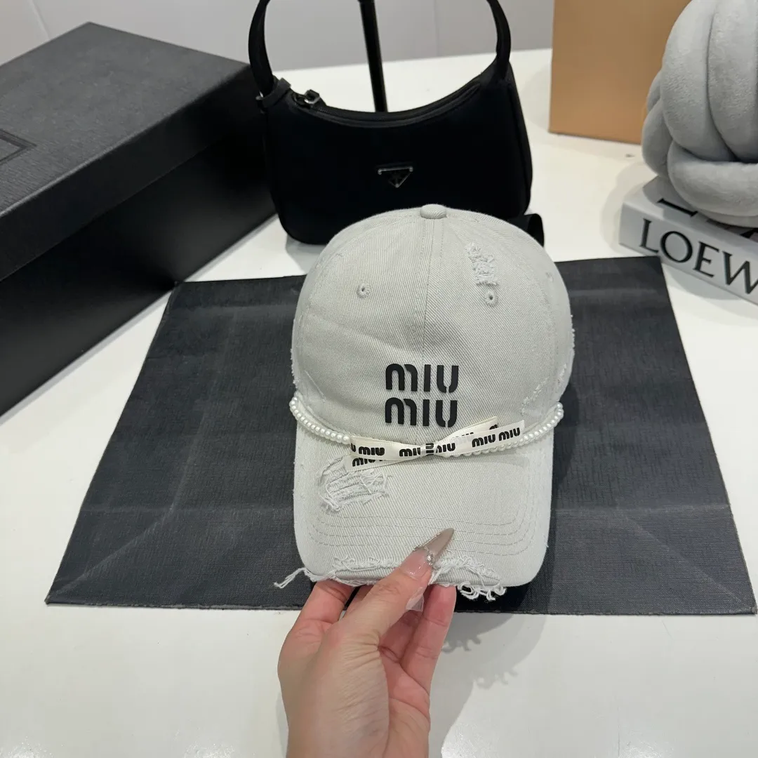 P60 miumiu's new bow-tie real pearl hole baseball cap, the hottest color at the moment - full of street style! Trendy and versatile, Xiaohongshu grows grass, poison, get your boyfriend, and cool together