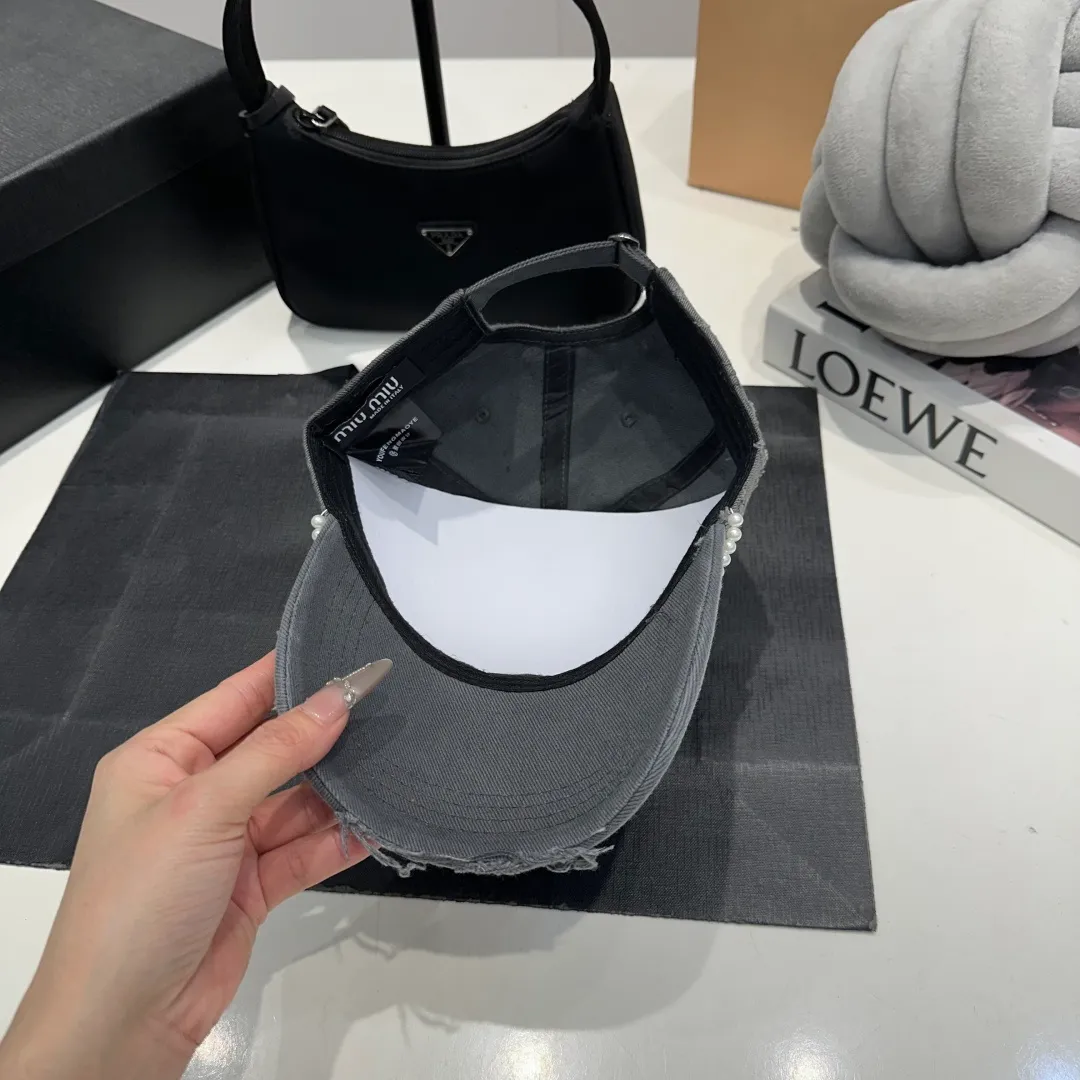 P60 miumiu's new bow-tie real pearl hole baseball cap, the hottest color at the moment - full of street style! Trendy and versatile, Xiaohongshu grows grass, poison, get your boyfriend, and cool together