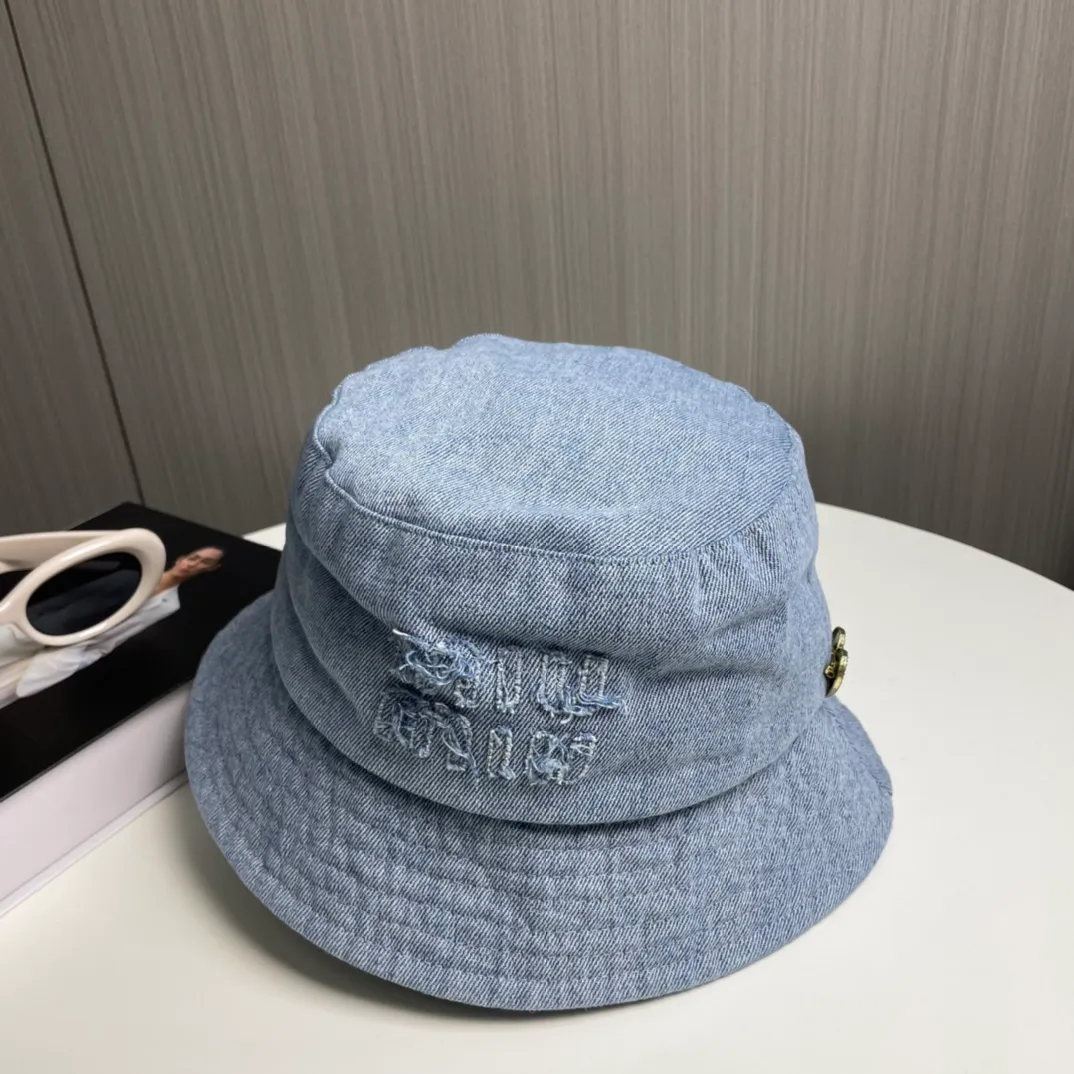 P76💛 Comes with dust bag. [Miumiu Miumiu] New denim order style bucket hat, big brand style is super easy to match, hurry up and get it!