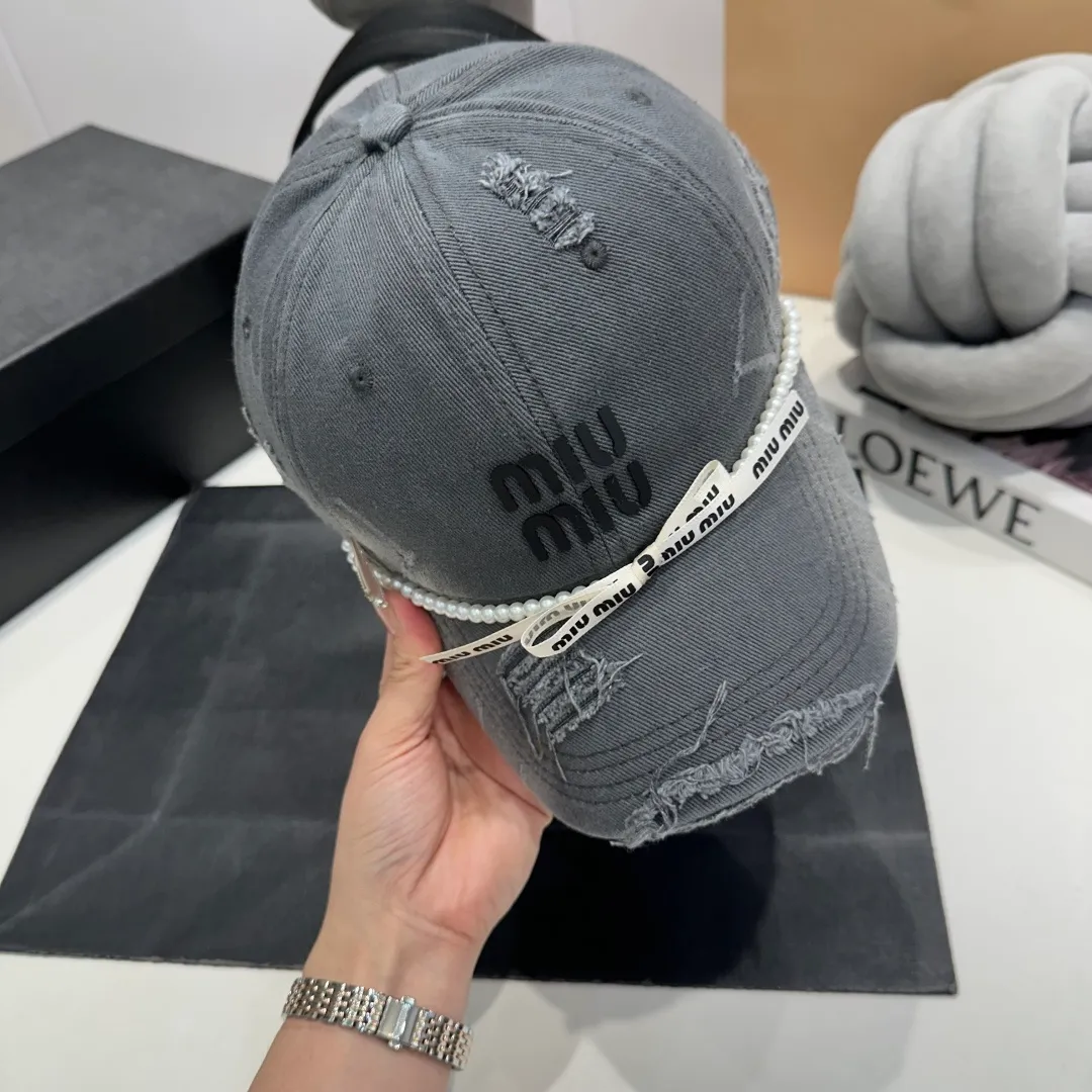 P60 miumiu's new bow-tie real pearl hole baseball cap, the hottest color at the moment - full of street style! Trendy and versatile, Xiaohongshu grows grass, poison, get your boyfriend, and cool together