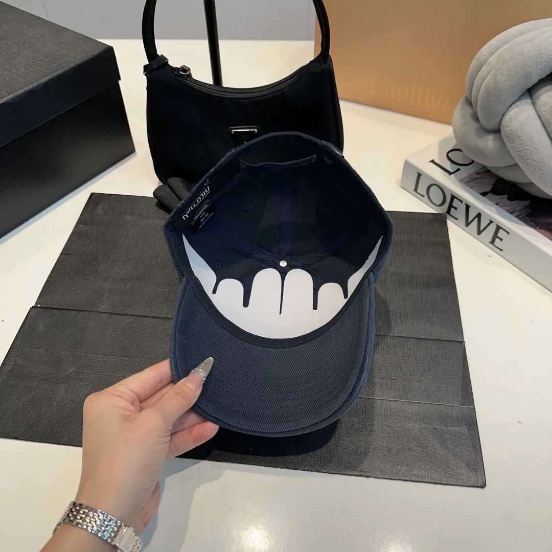 P60 miumiu new 25 spring and summer baseball cap, widened to show a small head, 25 spring and summer new logo embroidery, same style for men and women