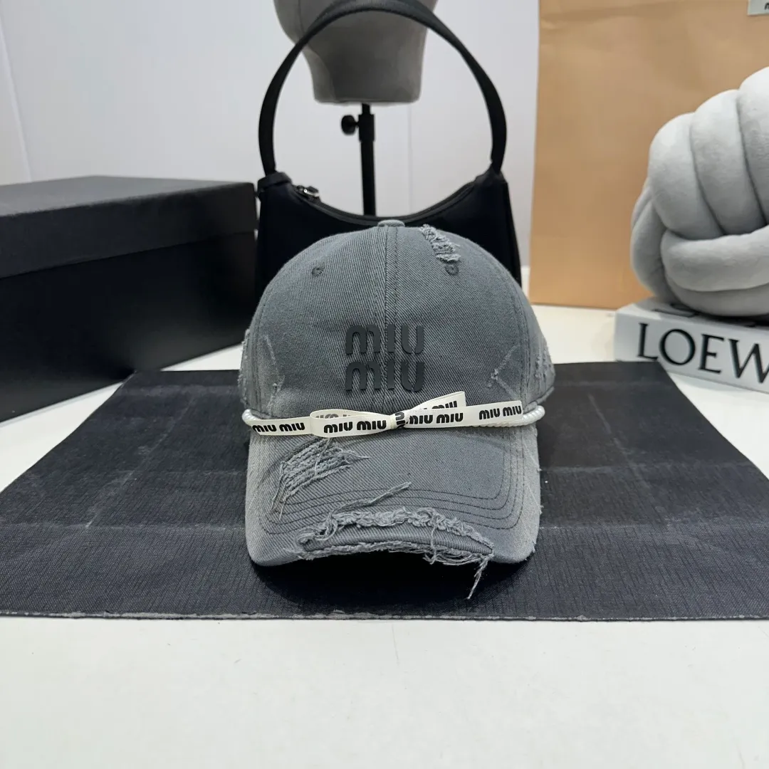 P60 miumiu's new bow-tie real pearl hole baseball cap, the hottest color at the moment - full of street style! Trendy and versatile, Xiaohongshu grows grass, poison, get your boyfriend, and cool together