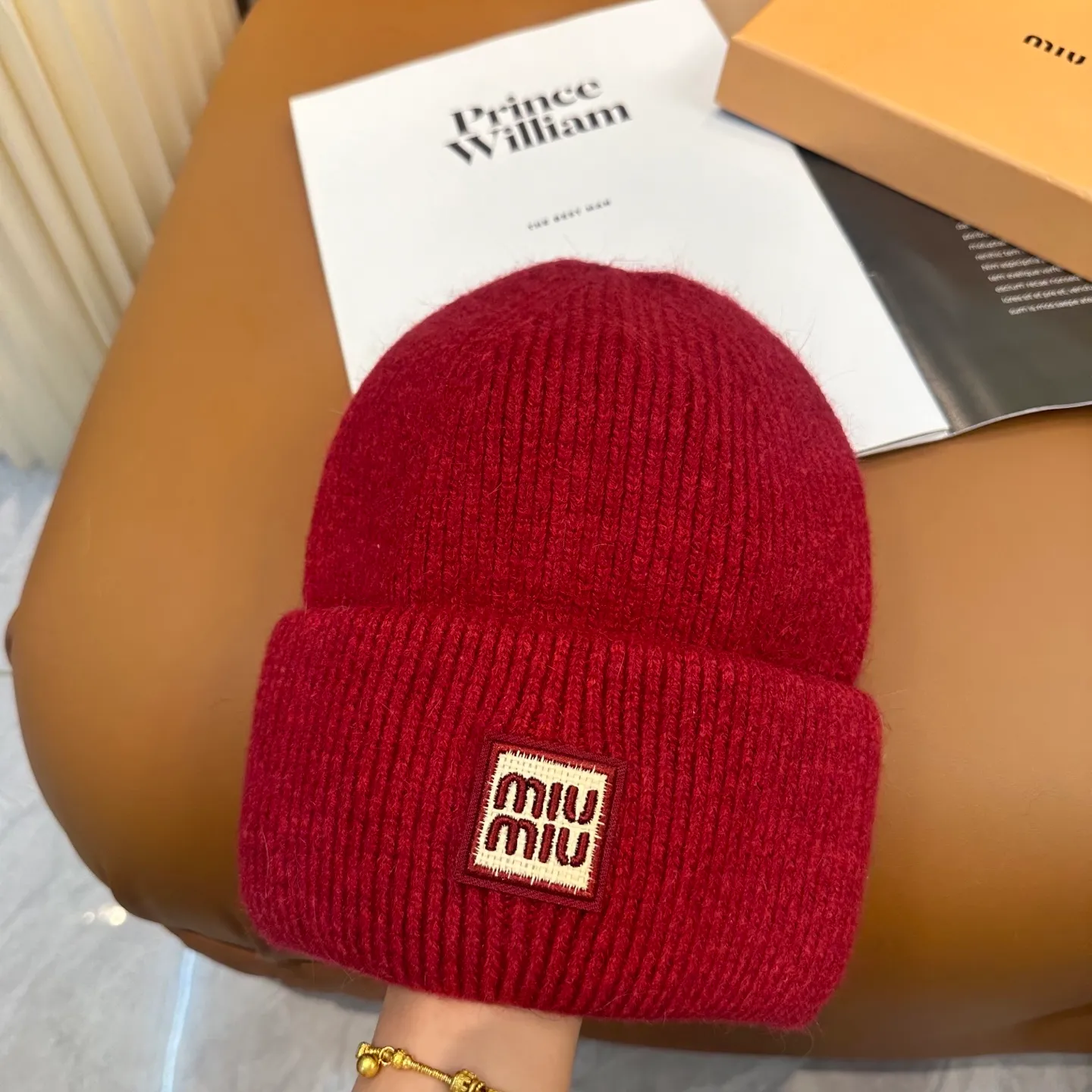 P50 miumiu Miu Miu counter's popular embroidered logo knitted hat! Xiaohongshu’s new product is released, it’s so 🉑️, high-elastic fabric, classic color