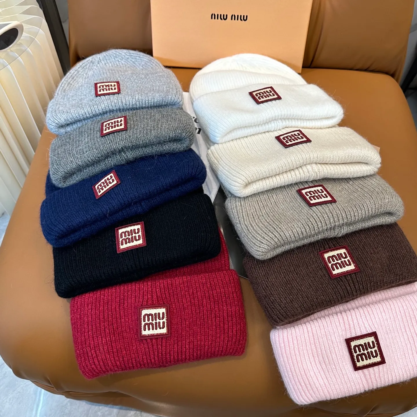 P50 miumiu Miu Miu counter's popular embroidered logo knitted hat! Xiaohongshu’s new product is released, it’s so 🉑️, high-elastic fabric, classic color