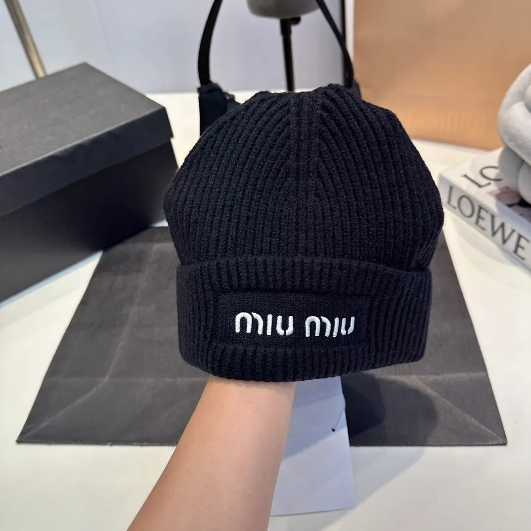 P56 high version Miumiu knitted hat, cold hat super warm