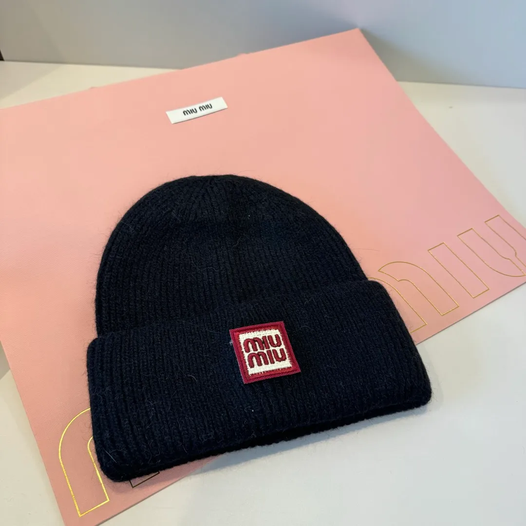 P50 miumiu original spring and summer new style woolen hat, customized, the original workmanship is meticulous and the quality is great!