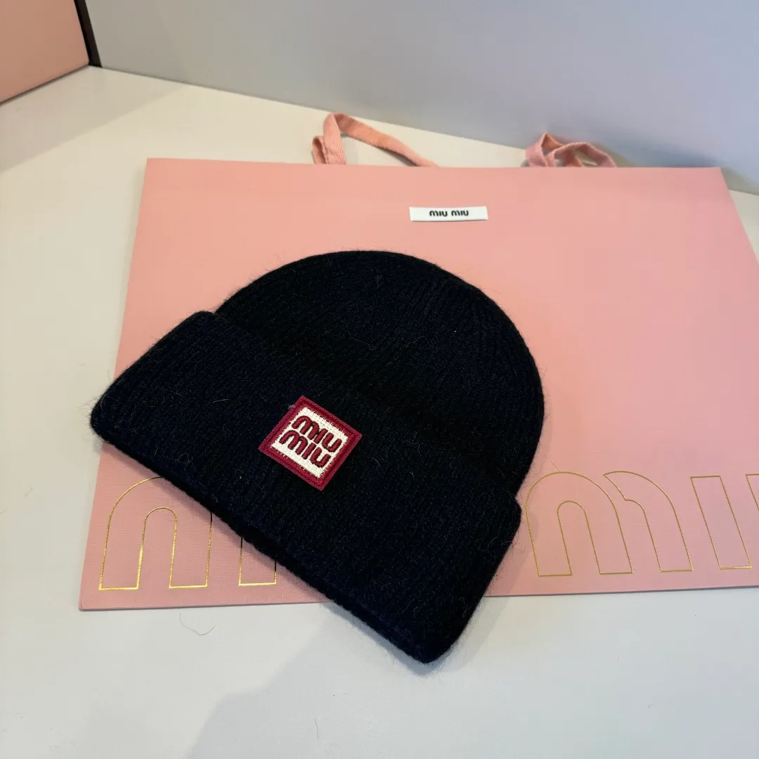 P50 miumiu original spring and summer new style woolen hat, customized, the original workmanship is meticulous and the quality is great!
