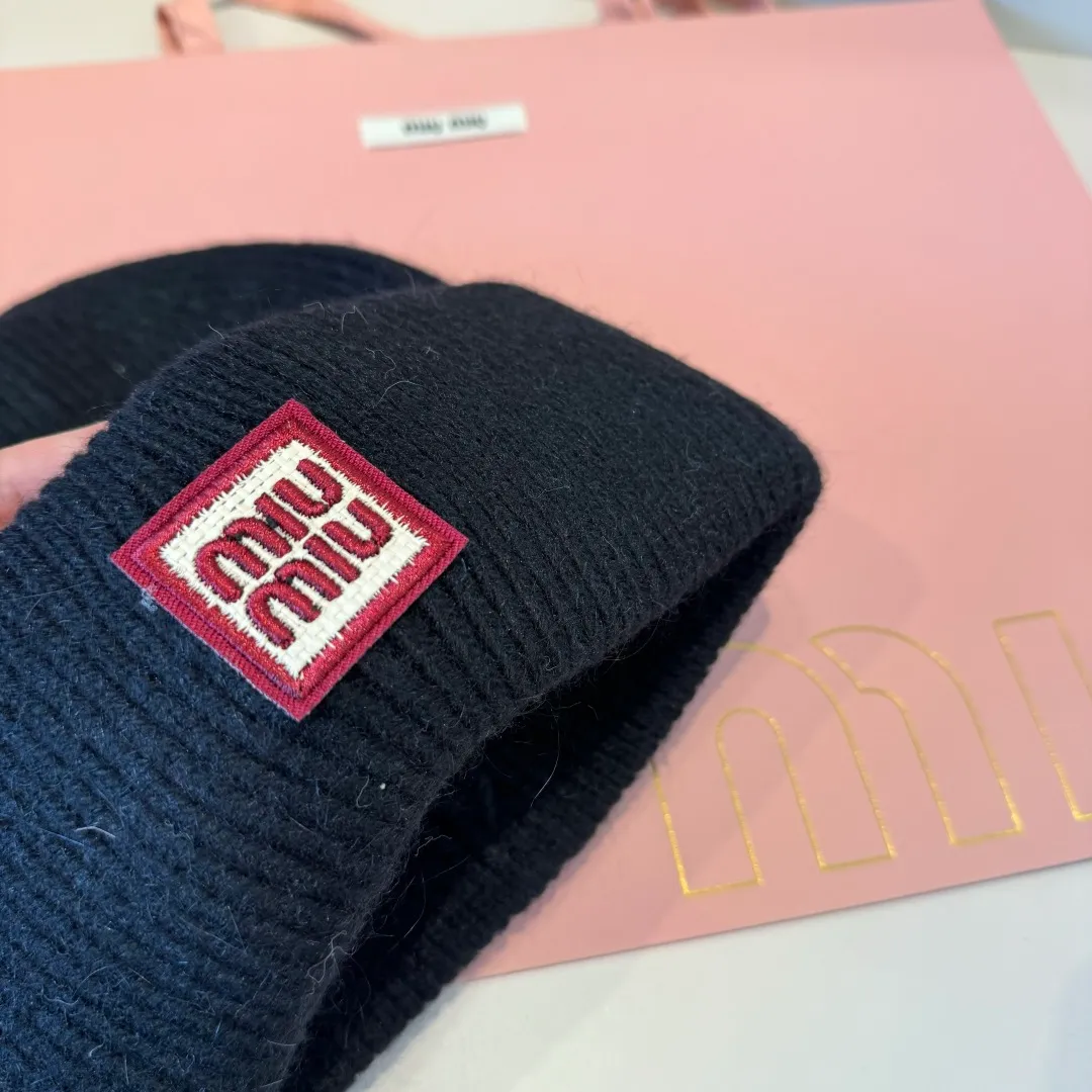 P50 miumiu original spring and summer new style woolen hat, customized, the original workmanship is meticulous and the quality is great!