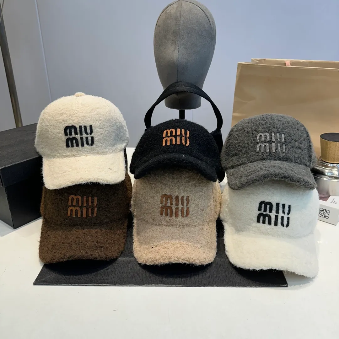 P56 Miumiu Miumiu new order style embroidered baseball cap🧢Big brand style is super easy to match, get it now!