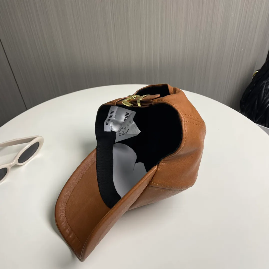 P66 comes with a cloth bag, miumiu new autumn and winter new original baseball cap, full of retro charm, 1:1 mold customization, excellent quality, basic head circumference 56, adjustable.