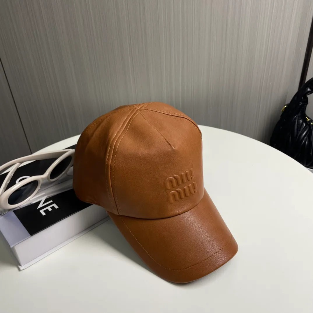P66 comes with a cloth bag, miumiu new autumn and winter new original baseball cap, full of retro charm, 1:1 mold customization, excellent quality, basic head circumference 56, adjustable.