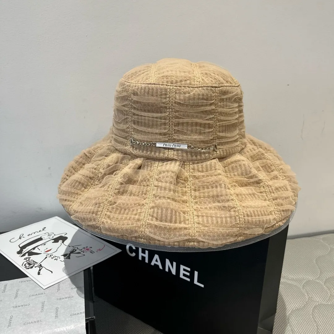 💰120¥ miumiu new fisherman hat, frilly design, foldable, very good sunshade effect, head circumference 57cm