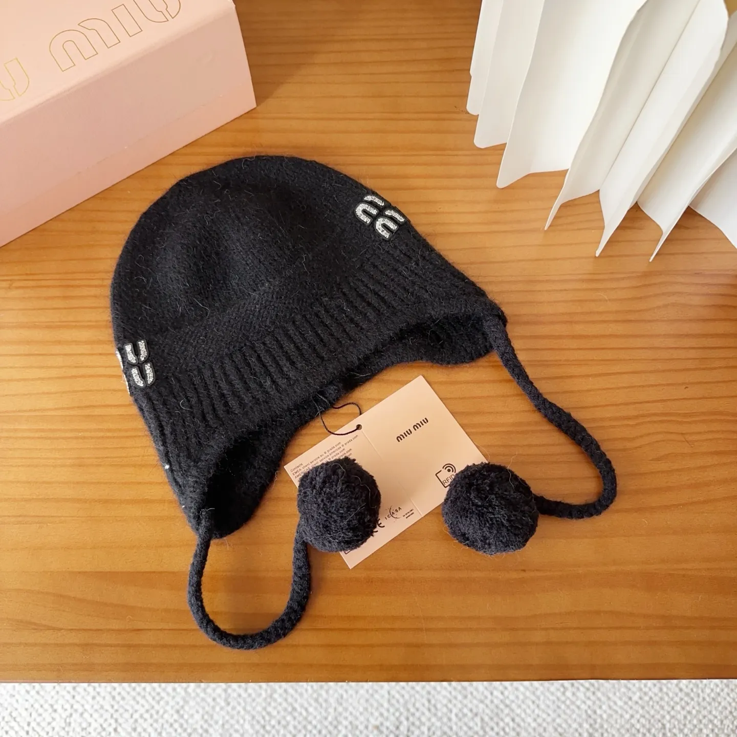 💰86 miumiu’s most popular knitted hat at Miu Miu counter! Xiaohongshu’s new product is released, it’s so 🉑️, high-elastic fabric, classic colors, same style for men and women.