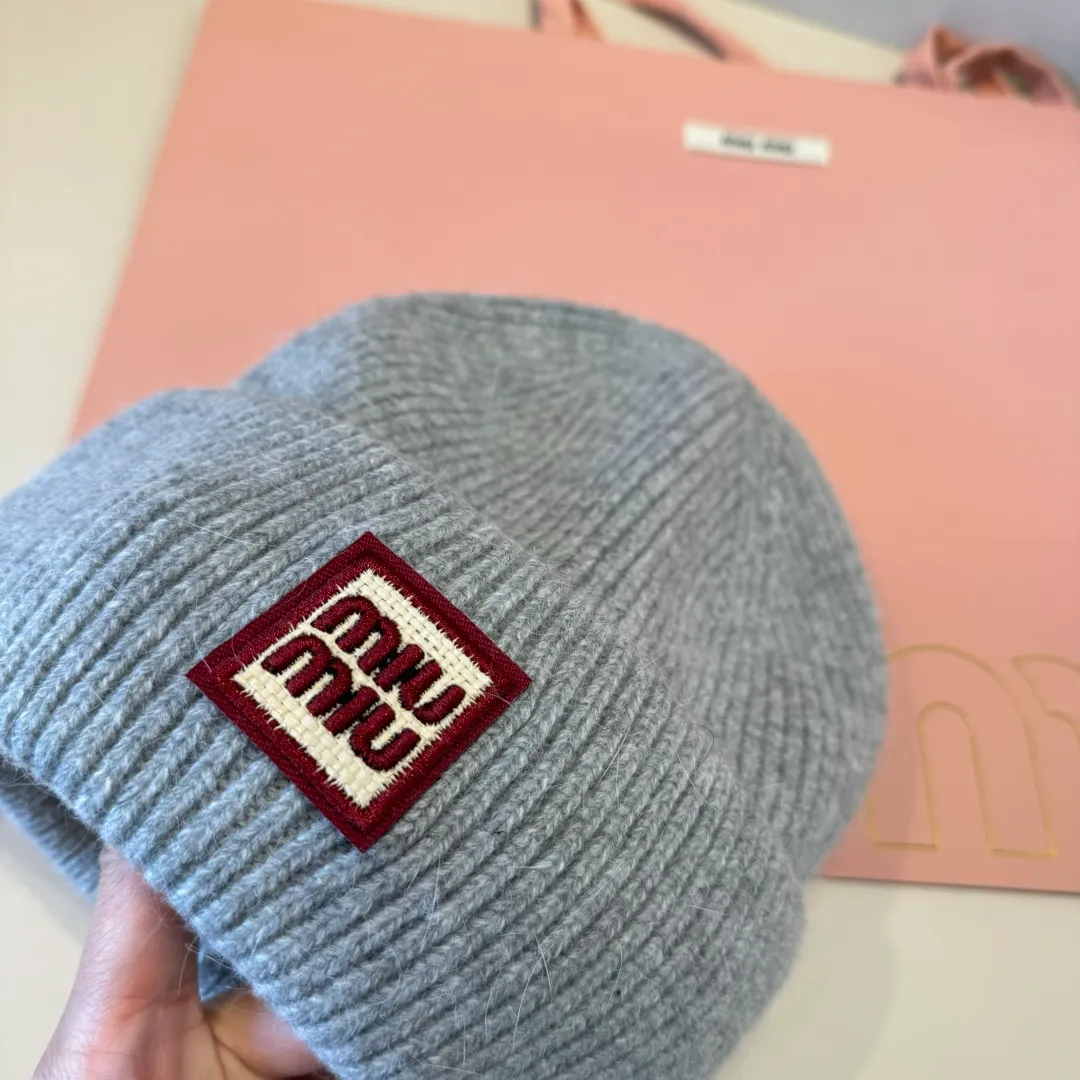 P50 miumiu original spring and summer new style woolen hat, customized, the original workmanship is meticulous and the quality is great!