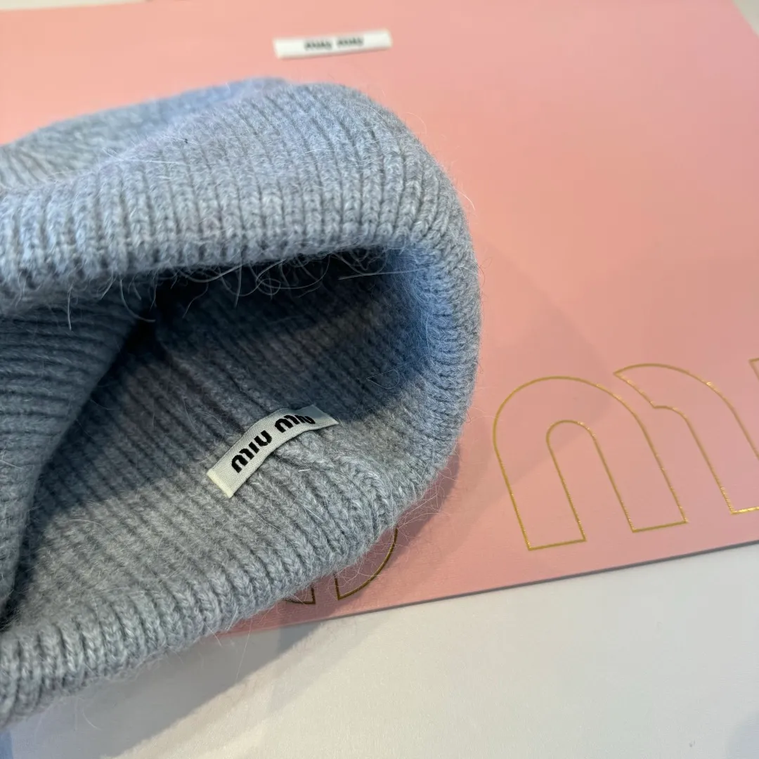 P50 miumiu original spring and summer new style woolen hat, customized, the original workmanship is meticulous and the quality is great!