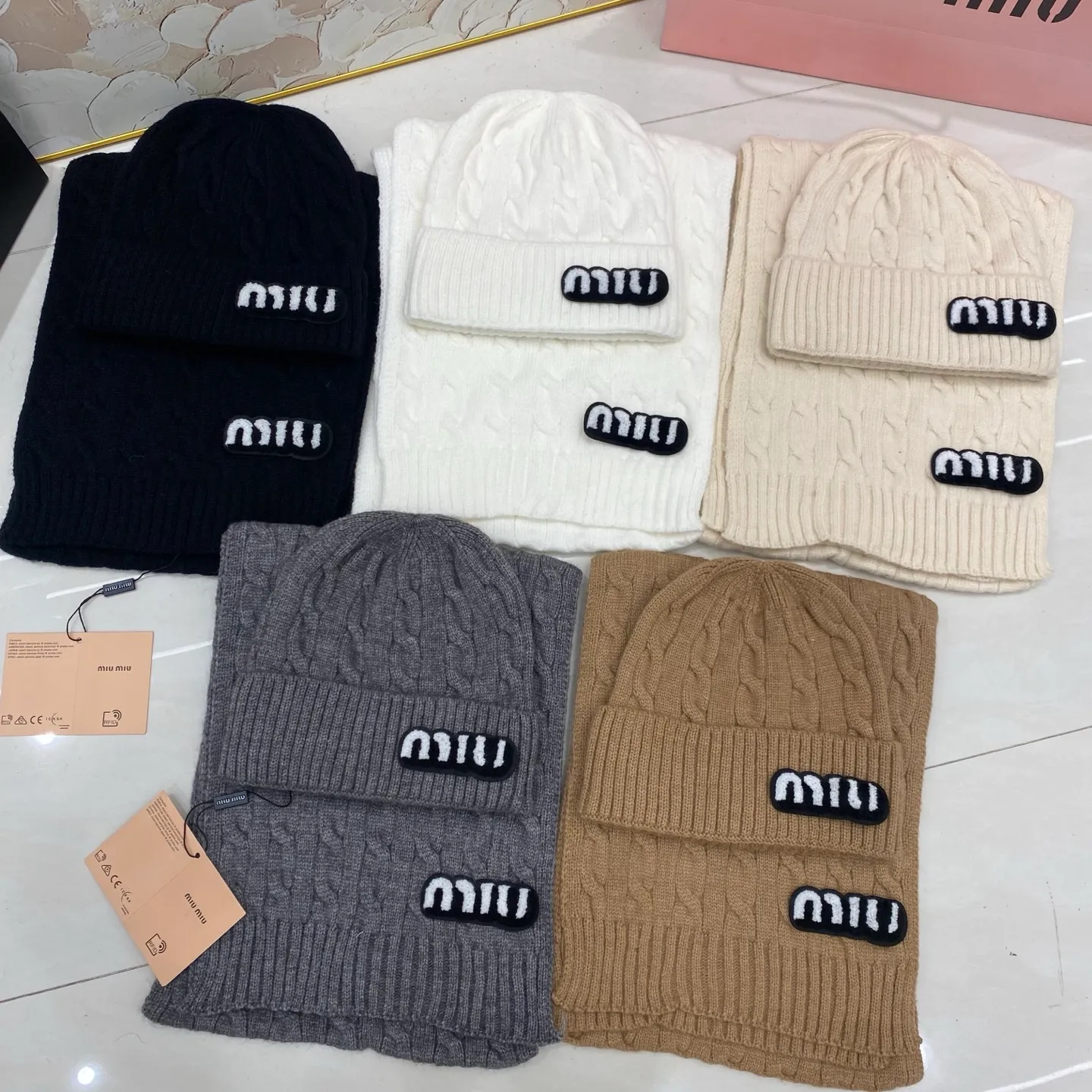 MiuMiu cashmere suit: scarf 🧣/cashmere knitted hat