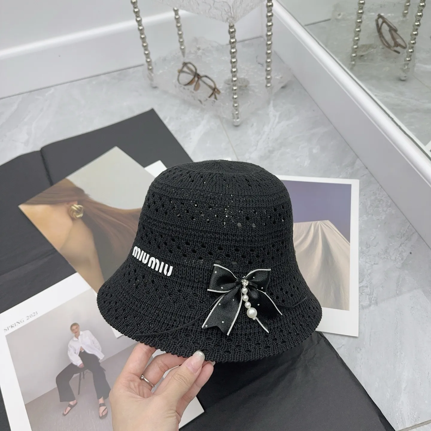 miumiu 🎀 Customized version of exquisite small basin hat ~ the latest style for spring and summer, sweet and textured!