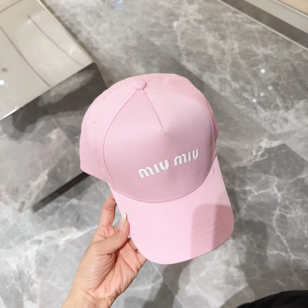 💰50 miumiu embroidered baseball cap, big brand style, very easy to match, get it now!