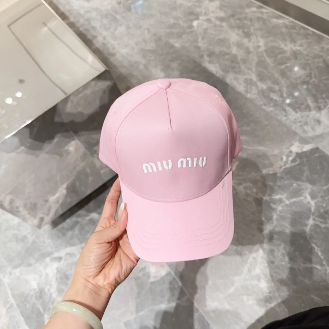 💰50 miumiu embroidered baseball cap, big brand style, very easy to match, get it now!