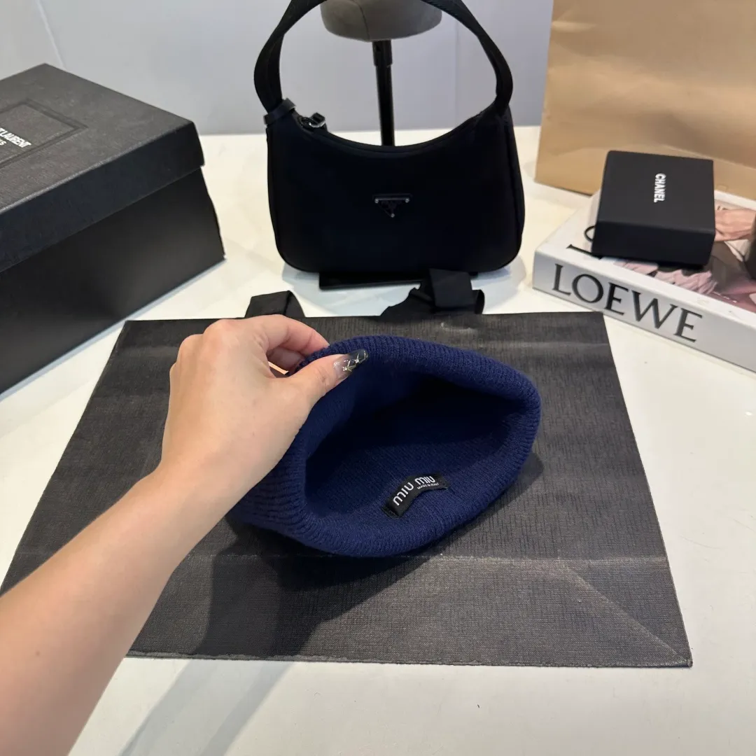 P60 miumiu new autumn and winter woolen hat