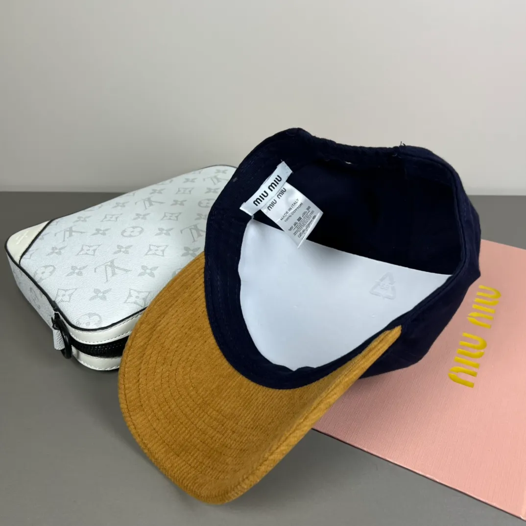 52💰Miumiu Miumiu new order style embroidered baseball cap🧢big brand style is super easy to match, get it now!
