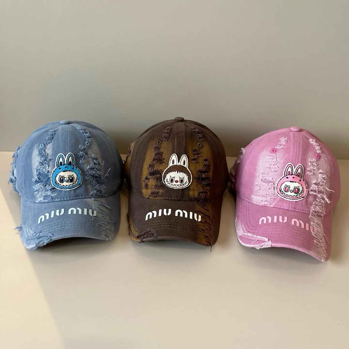 P70 miumiu original spring and summer new baseball cap, authentic mold-making and custom-made, the original workmanship is meticulous and the quality is superb!