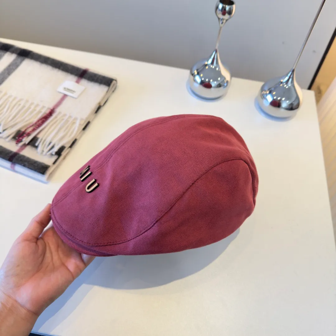 💰90¥ miumiu new duck bill forward cap, unisex,