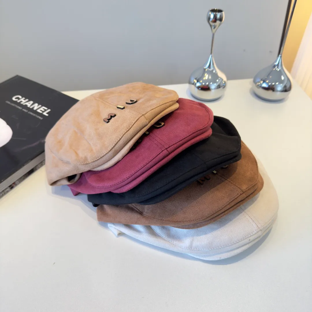 💰90¥ miumiu new duck bill forward cap, unisex,