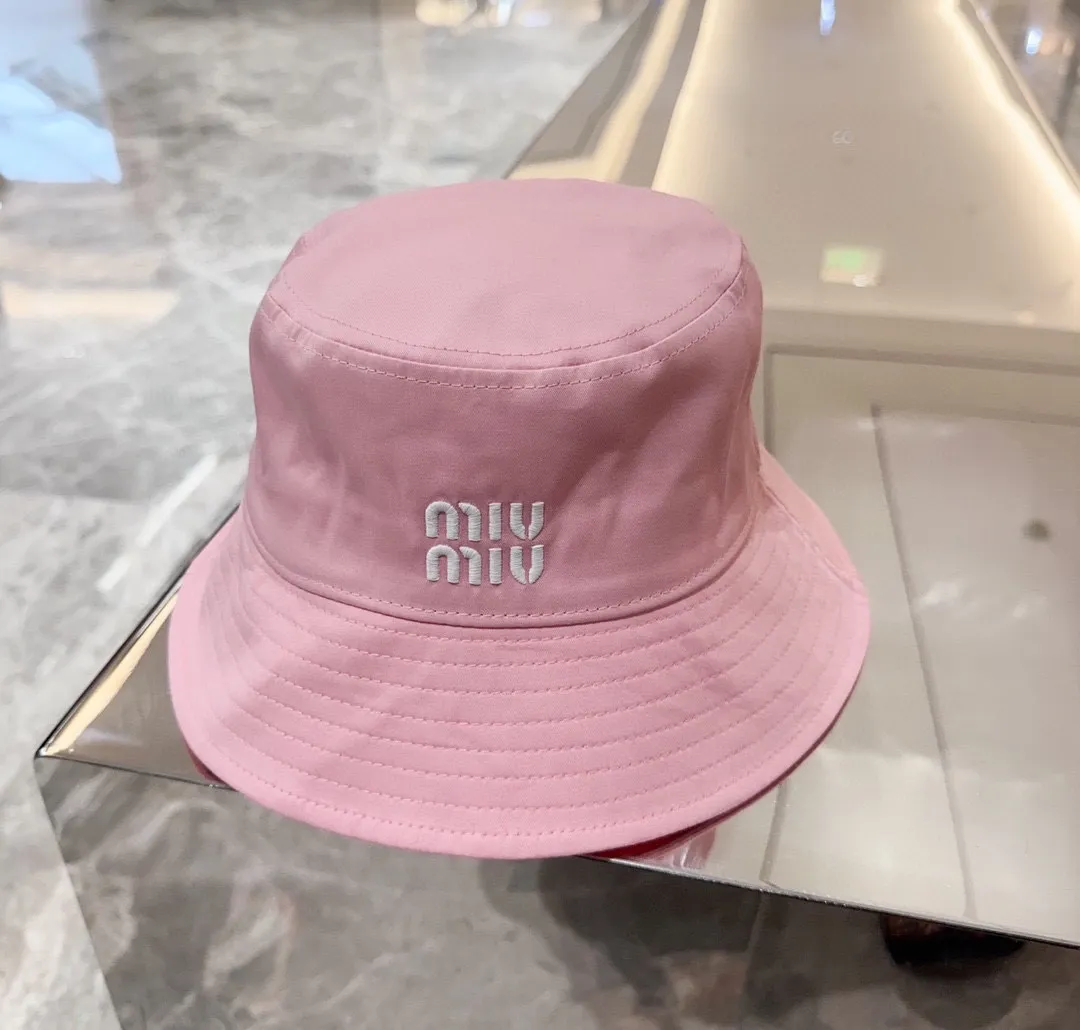 💰70 miumiu embroidered fisherman hat, big-name style, very easy to match, get it now!