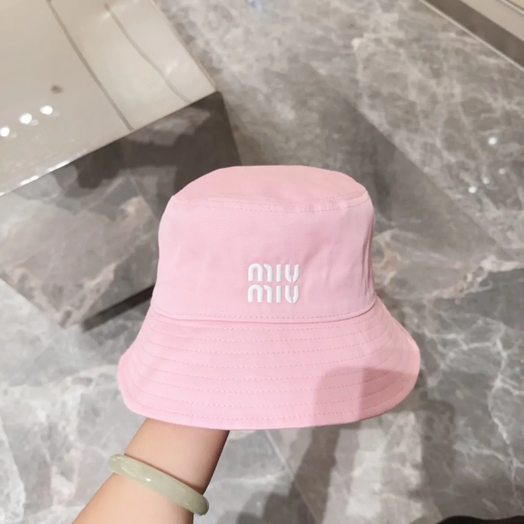 💰70 miumiu embroidered fisherman hat, big-name style, very easy to match, get it now!