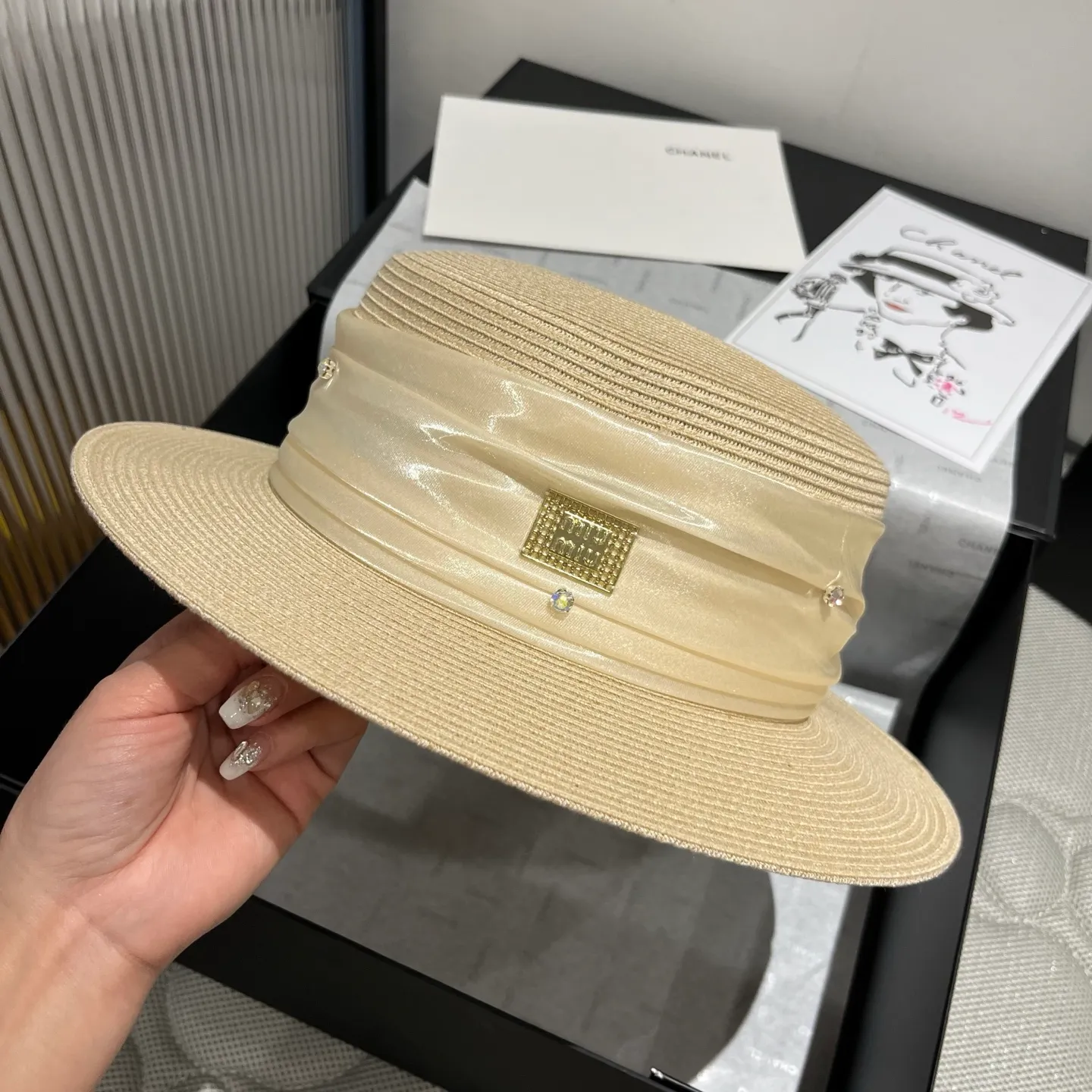 💰170¥ miumiu new flat top hat, high-grade PP straw fabric, head circumference 57cm