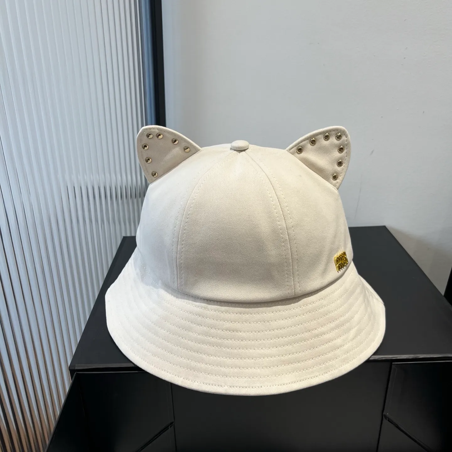 💰100¥ Miumiu miumiu spring and summer style cat ears and ding fisherman hat, pure cotton fabric, high-grade workmanship, head circumference 57cm