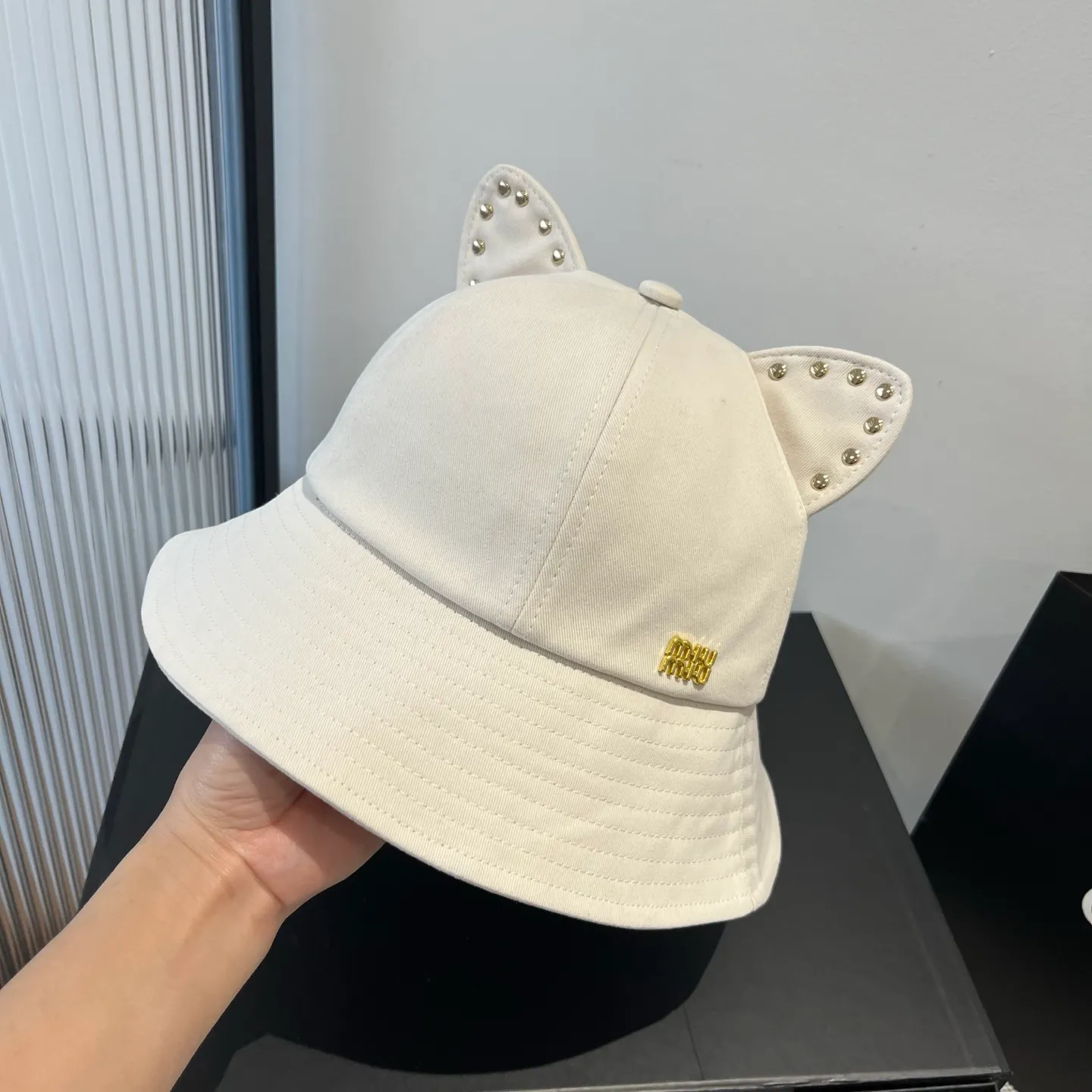 💰100¥ Miumiu miumiu spring and summer style cat ears and ding fisherman hat, pure cotton fabric, high-grade workmanship, head circumference 57cm