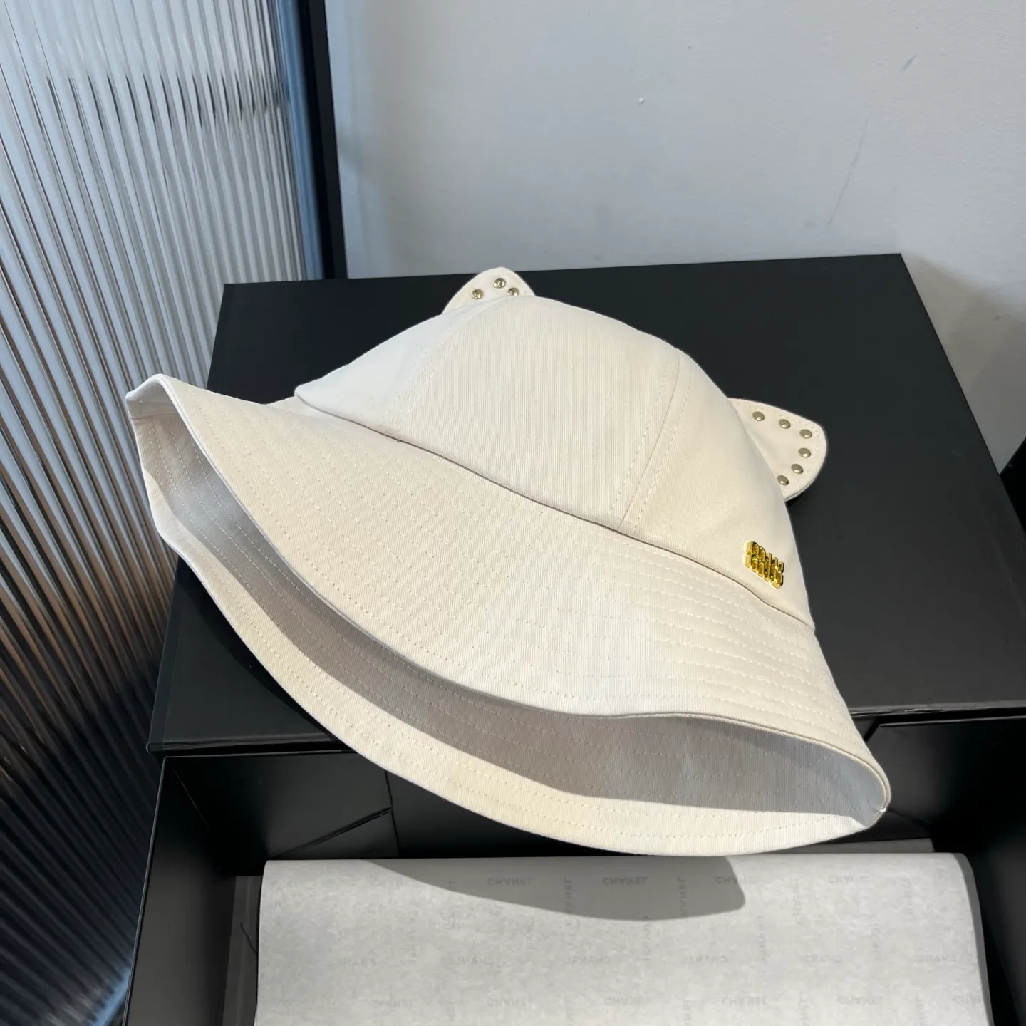 💰100¥ Miumiu miumiu spring and summer style cat ears and ding fisherman hat, pure cotton fabric, high-grade workmanship, head circumference 57cm