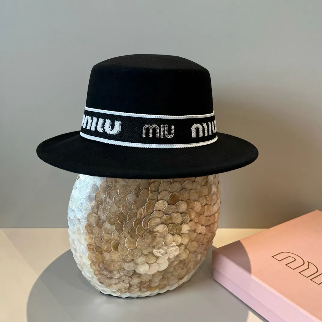 💰170¥ Black miumiu autumn and winter new wool top hat, flat top hat, 100% wool🦙% fabric, head circumference 57cm