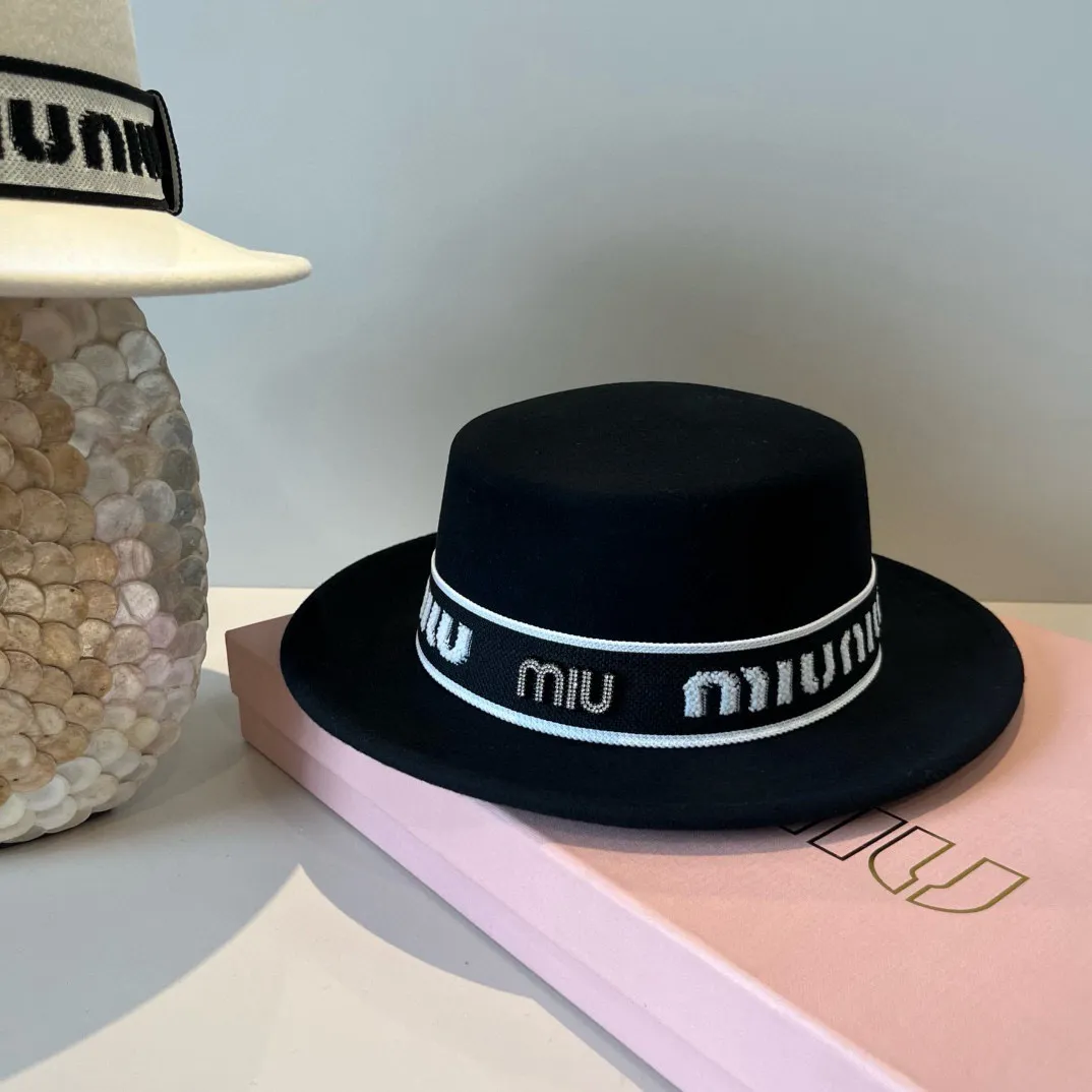 💰170¥ Black miumiu autumn and winter new wool top hat, flat top hat, 100% wool🦙% fabric, head circumference 57cm