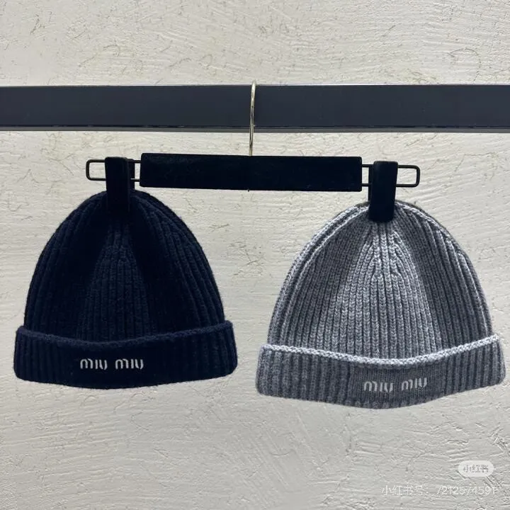 High version Miumiu knitted hat beanie