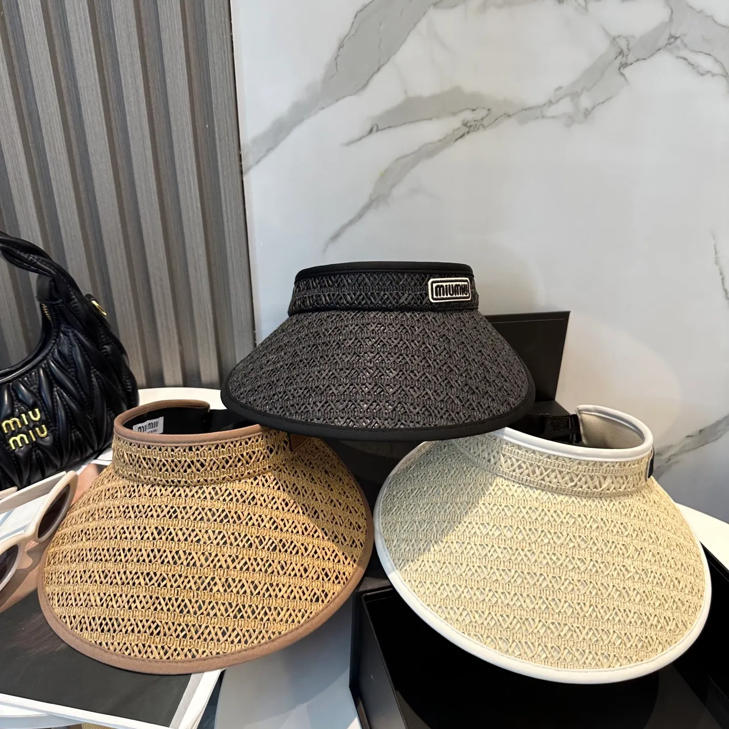 P70💛 Comes with dust bag miumiu 2025 new sun visor hollow top headband hat, 🔆 versatile sun visor ~ a great tool for casual outings, great sun protection! Love it so much 💕