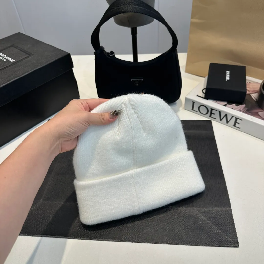 P60 miumiu new autumn and winter woolen hat