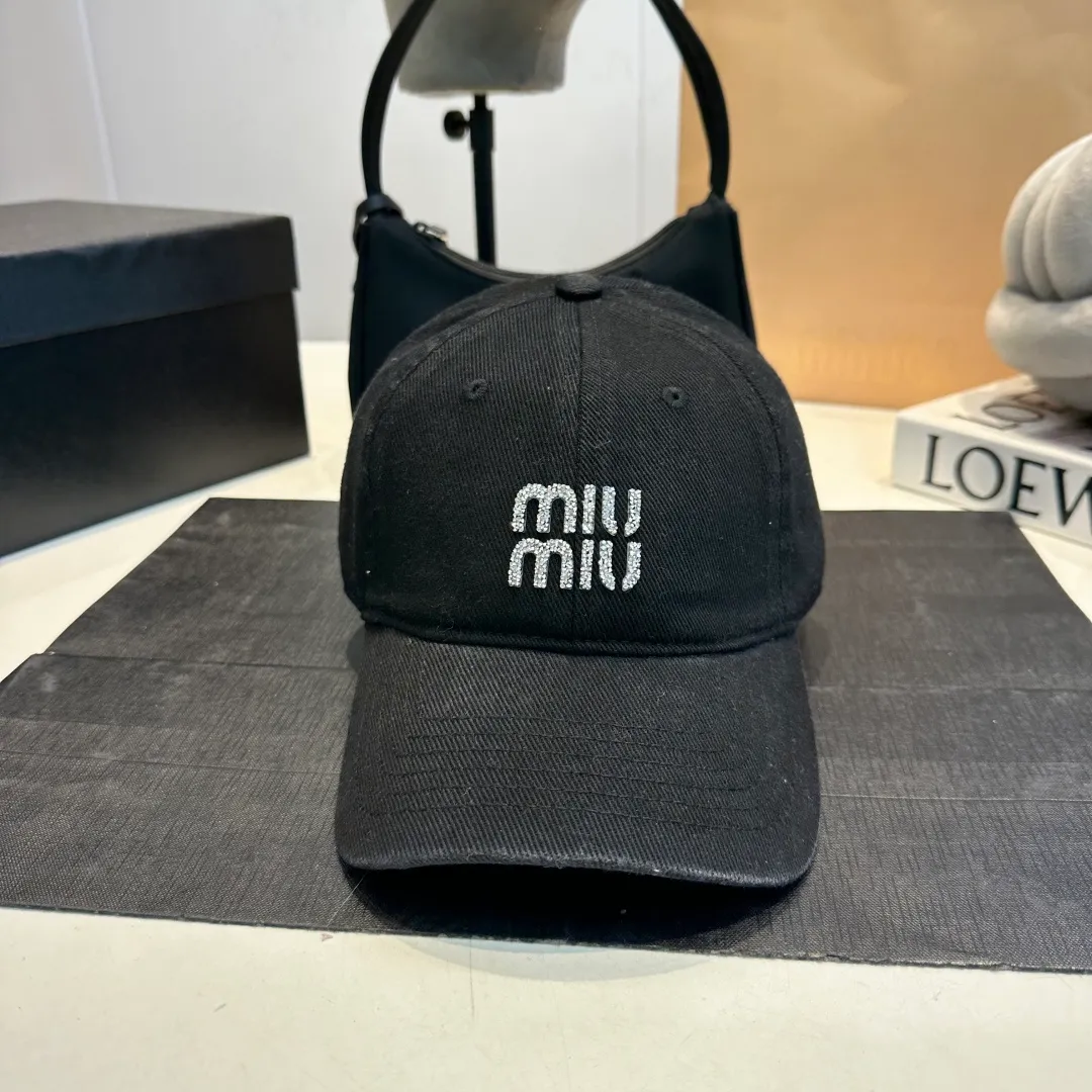 P60 miumiu new 25 spring and summer baseball cap, widened to show a small head, 25 spring and summer new logo embroidery, same style for men and women