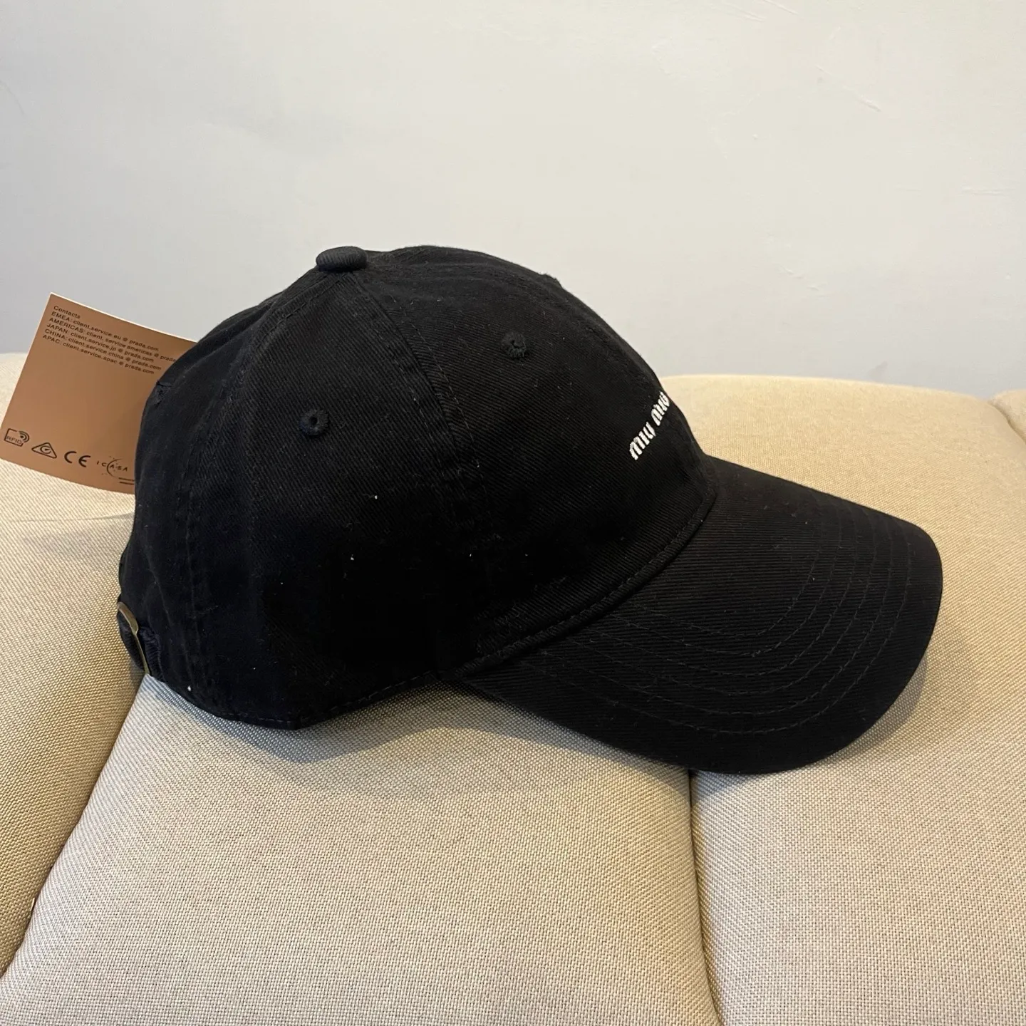 P60 miumiu original spring and summer new baseball cap, authentic mold-making and custom-made, the original workmanship is meticulous and the quality is superb!